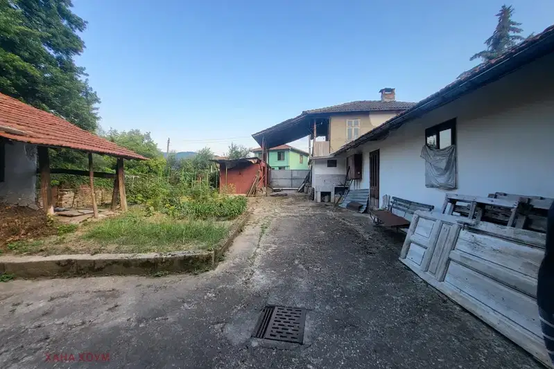 House in Oblast Lovech, Oreshak
