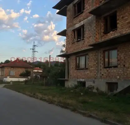 Снимка 5 — Къща в Ловеч, с. Орешак