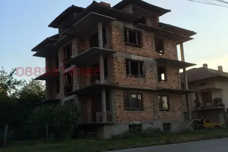 House in Oblast Lovech, Oreshak