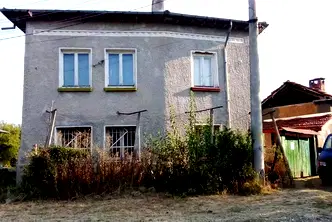 Къща в Ловеч, с. Радювене