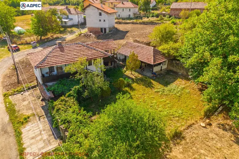 Къща в Ловеч, с. Радювене