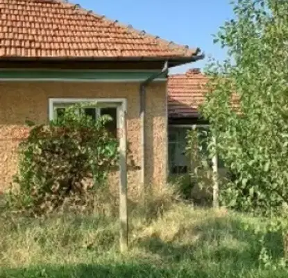 Снимка 2 — Къща в Ловеч, с. Славяни
