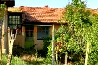 Къща в Ловеч, с. Славяни