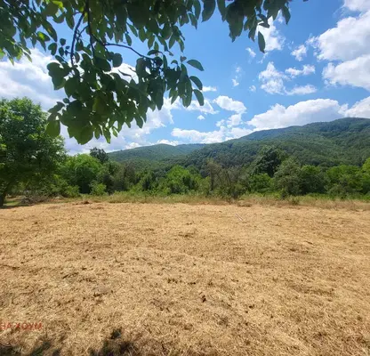Снимка 2 — Къща в Ловеч, с. Терзийско