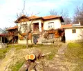 Снимка 2 — Къща в Ловеч, с. Владиня