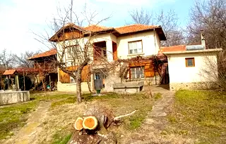 Къща в Ловеч, с. Владиня