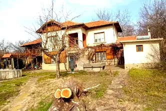 Къща в Ловеч, с. Владиня