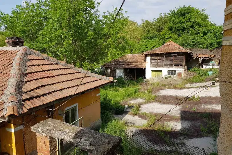 Къща в Ловеч, с. Владиня