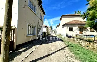 Къща в Ловеч, с. Ъглен