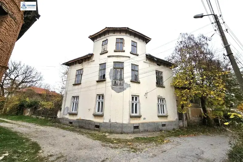 House in Oblast Lovech, Yglen