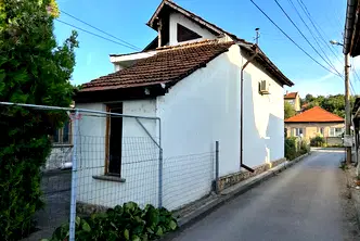 Къща в Монтана, Лом