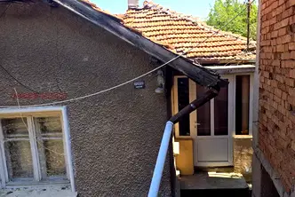 Къща в Монтана, Лом