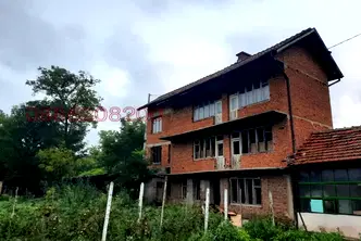 Къща в Монтана, Лом