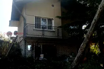 Къща в Монтана, Лом
