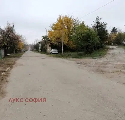 Снимка 3 — Къща с 3 стаи и голям двор в с. Горно Белотинци, Монтана