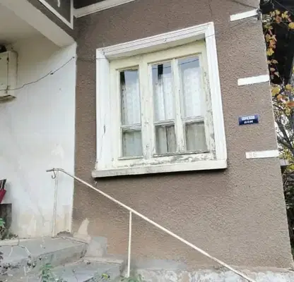 Снимка 5 — Къща с 3 стаи и голям двор в с. Горно Белотинци, Монтана