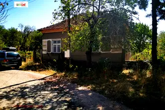 Къща в Монтана, с. Бъзовец