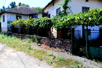Къща в Монтана, с. Горно Озирово