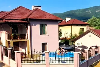 Къща в Монтана, с. Железна