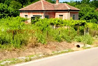 Къща в Монтана, с. Комощица
