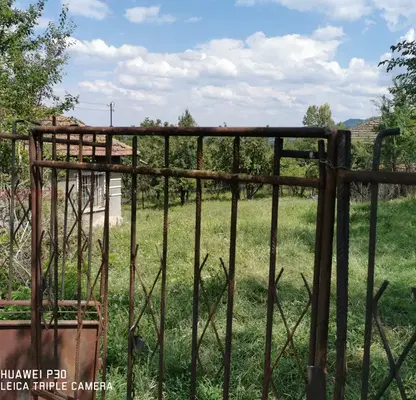 Снимка 2 — Едноетажна къща с двор в с. Смоляновци, област Монтана