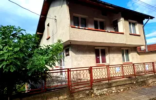 Къща в Пазарджик, Белово