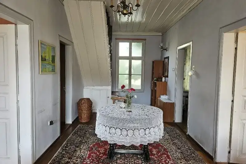 Къща в Пазарджик, Пещера