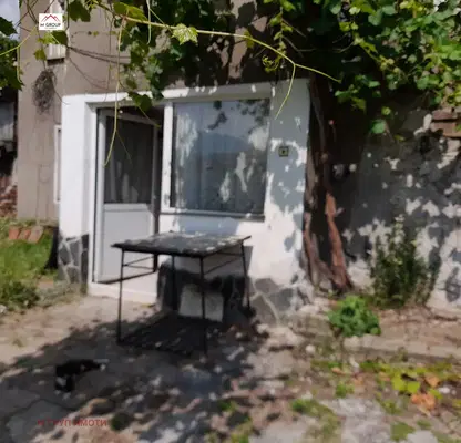 Photo 2 — House in Oblast Pazardjik, Peshtera