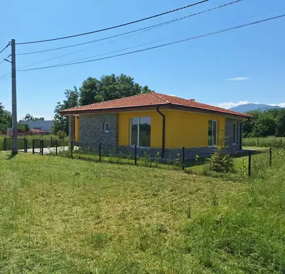 Photo 2 — House in Oblast Pazardjik, Septemvri