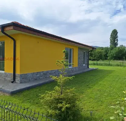 Photo 5 — House in Oblast Pazardjik, Septemvri