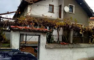 Къща в Пазарджик, с. Добровница