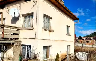Къща в Пазарджик, с. Равногор