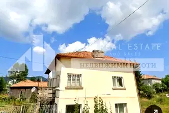 Къща в Пазарджик, с. Равногор