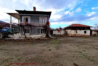Къща в Пазарджик, с. Варвара
