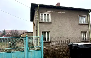 Къща в Перник, Брезник