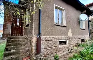 Къща в Перник, Радомир