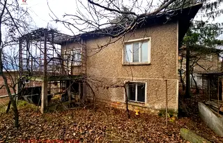 Къща в Перник, Радомир