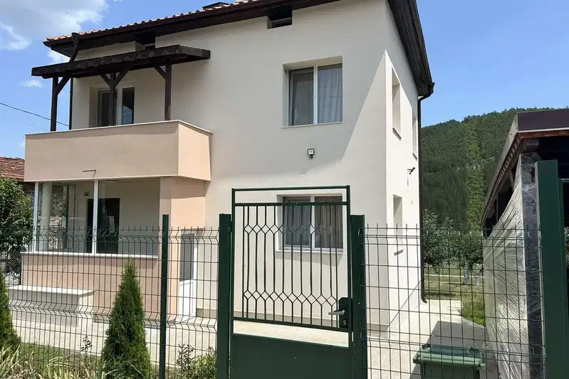 House in Oblast Pernik, Zemen