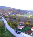 Къща в Перник, Земен