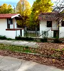 Къща в Перник, Земен