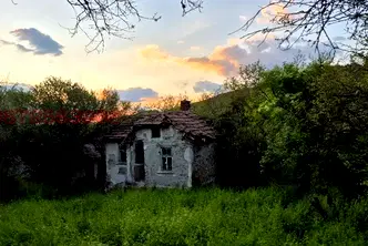 Къща в Перник, с. Бабица
