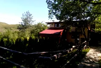 Къща в Перник, с. Блатешница