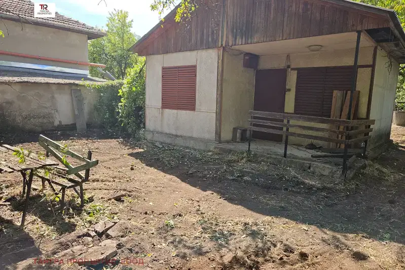 House in Oblast Pernik, Chervena Mogila
