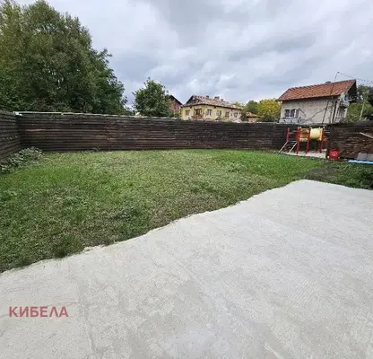 Снимка 3 — Къща в Перник, с. Дивотино