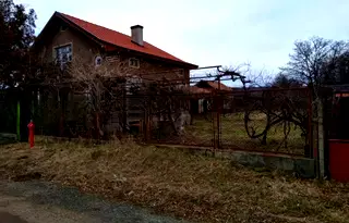 Къща в Перник, с. Долна Диканя