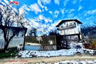Къща в Перник, с. Еловдол