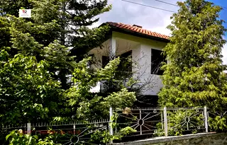 Къща в Перник, с. Големо Бучино