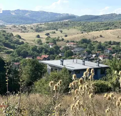Photo 3 — House in Oblast Pernik, Golemo Buchino