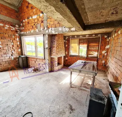 Photo 2 — House in Oblast Pernik, Izvor