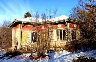 Къща в Перник, с. Жедна